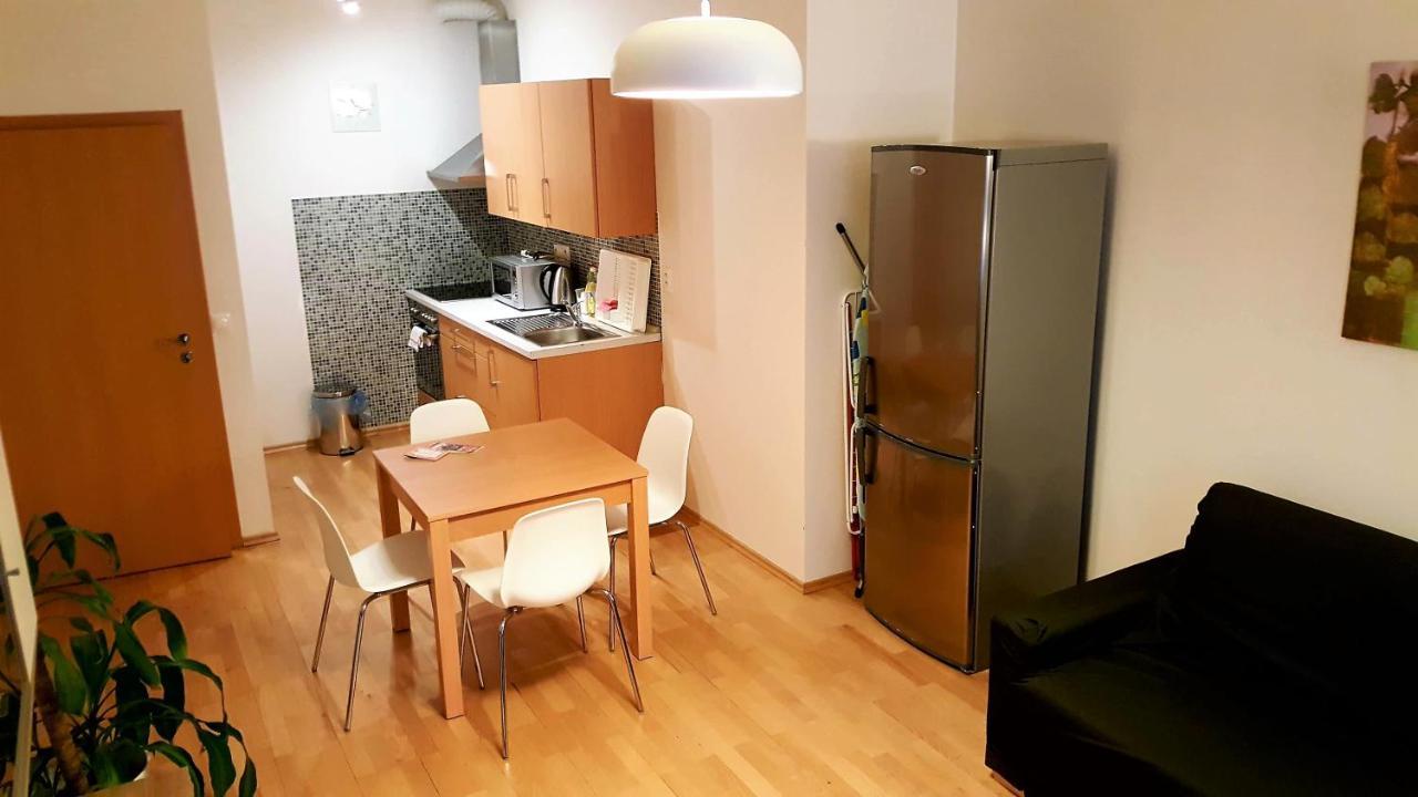 Apartment Smichov Prag Dış mekan fotoğraf